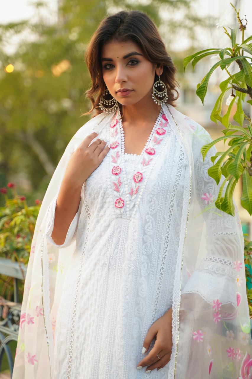 White Georgette with Thread Work V-Neck Kurta & Trouser With Dupatta