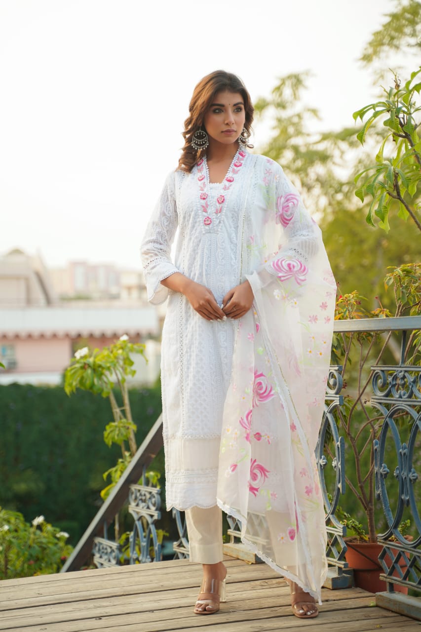 Aavanya White Georgette with Thread Work V-Neck Kurta & Trouser With Dupatta