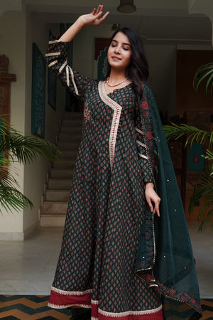 Aavanya Green Cotton Angrakha Anarkali V-Neck Zari Kurta and Trouser with Duaptta