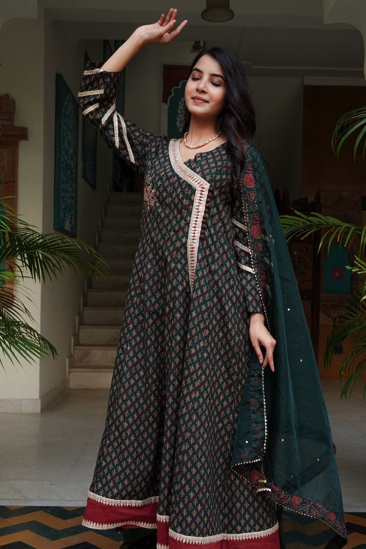 Aavanya Green Cotton Angrakha Anarkali V-Neck Zari Kurta and Trouser with Duaptta